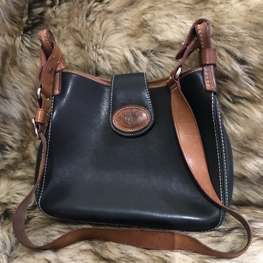 Dooney Bourke vintage black feedbag